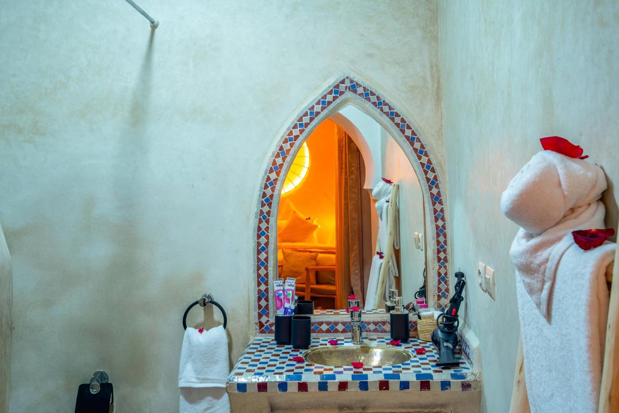 Riad Le Graff Pink Marrakesh Exteriör bild